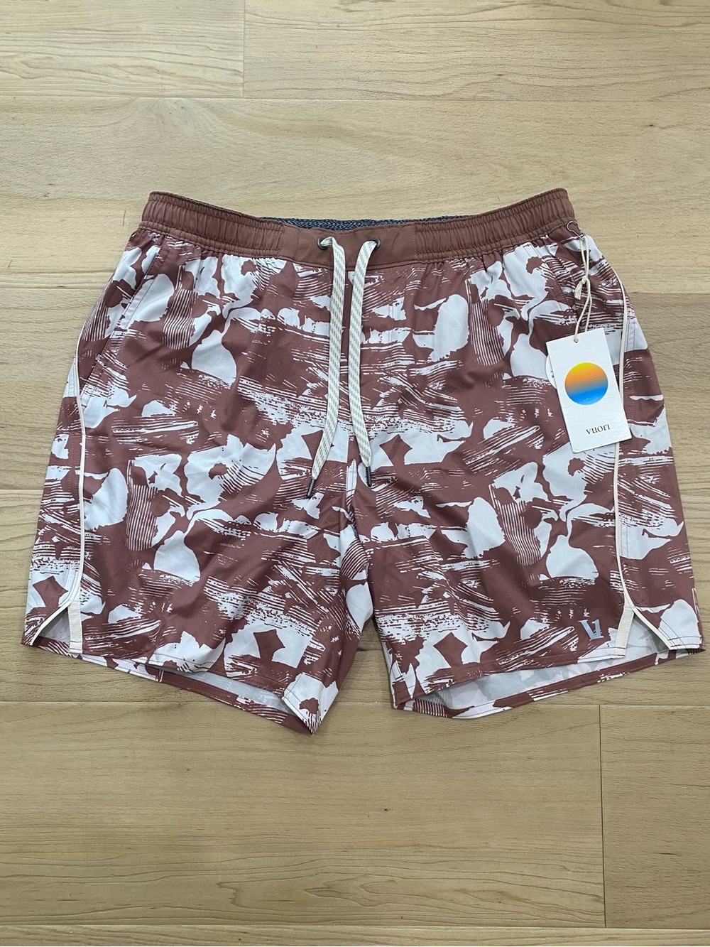 Vuori NWT Trail Short 2.0 Mens Medium Swim Trail Shorts - Picture 2 of 11